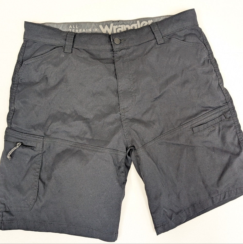 Wrangler All Terrain Black Gray 9 Inch Cargo Shorts Size 36 [282]